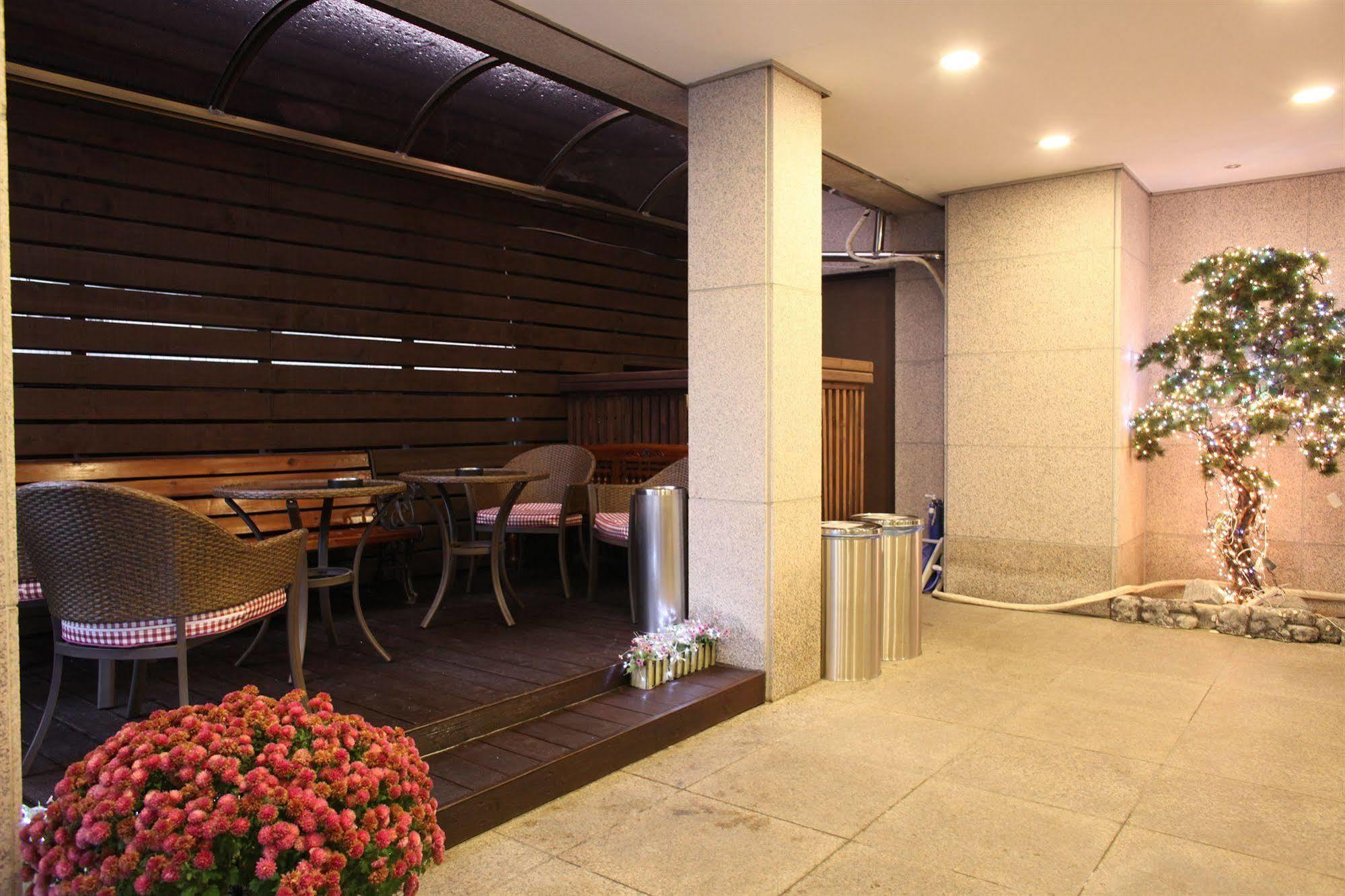 Hill House Seoul Myeongdong Hotel Kültér fotó